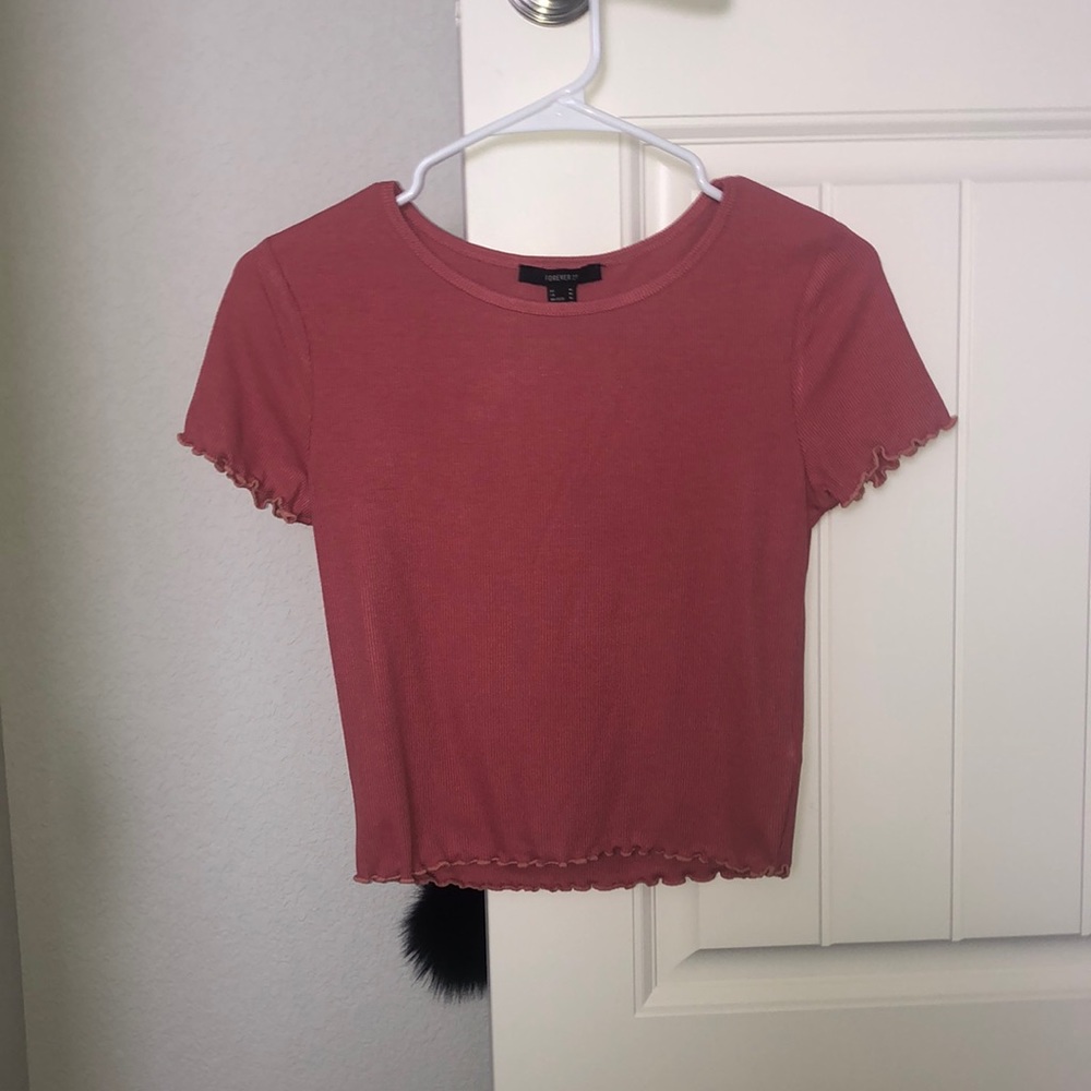 pink cropped shirt